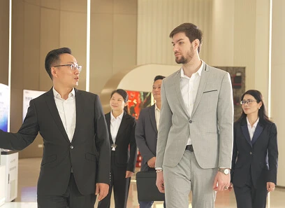 Đội ngũ dịch vụ của ch&uacute;ng t&ocirc;i
